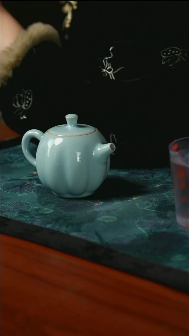 南瓜壶  支钉 开片 一级 230毫升