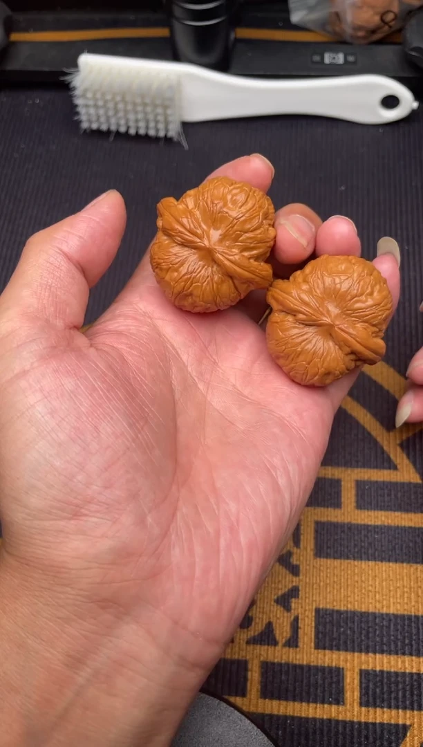 文玩核桃吊坠元宝41