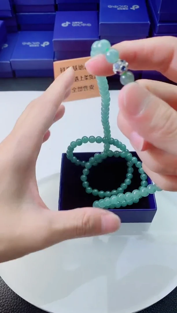 翡翠未镶嵌颈饰1111111111