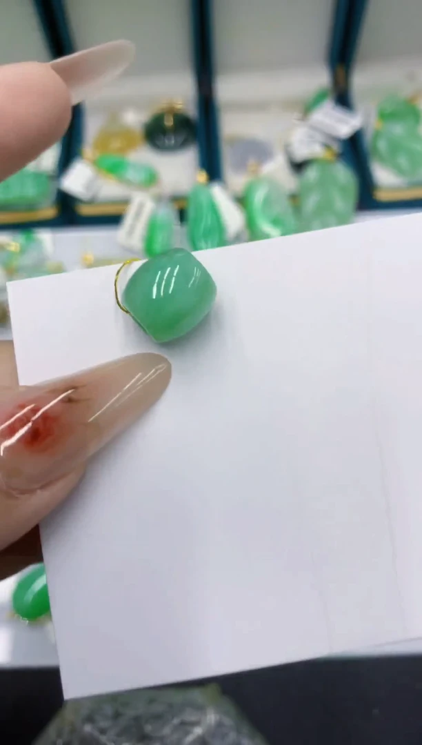 颈饰未镶嵌翡翠111111