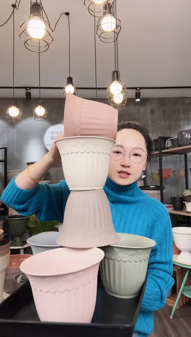 【闪购商品】塑料6寸刻花盆混色6只装