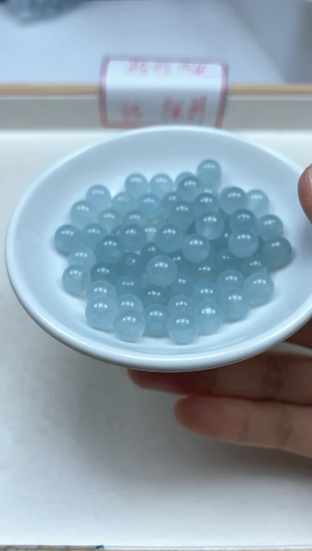 玛瑙/玉髓散珠未镶嵌B3 冰川蓝8mm25颗8元