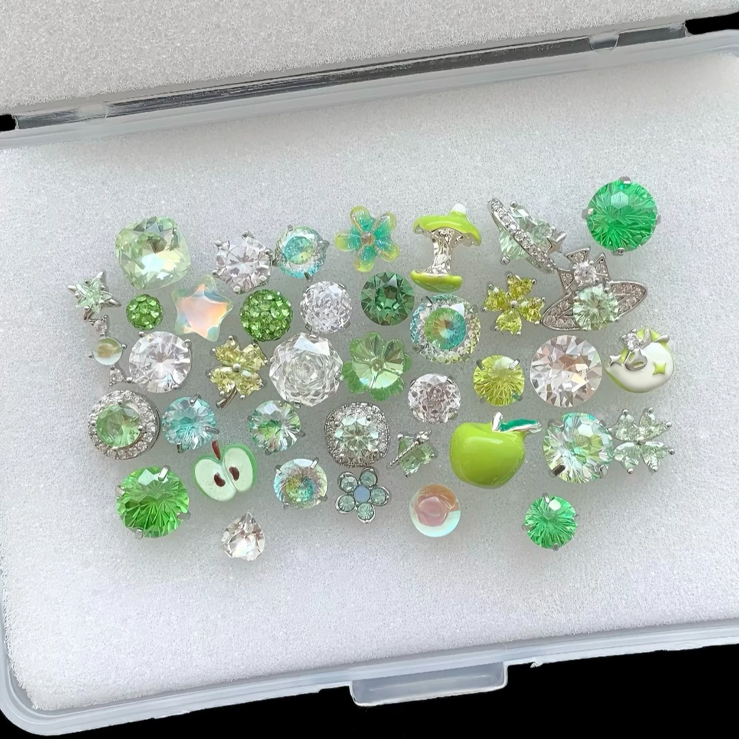 钛钢耳饰 浅绿世界｜RINGRING商店绿色钛钢耳钉女耳骨钉耳蜗钉耳环