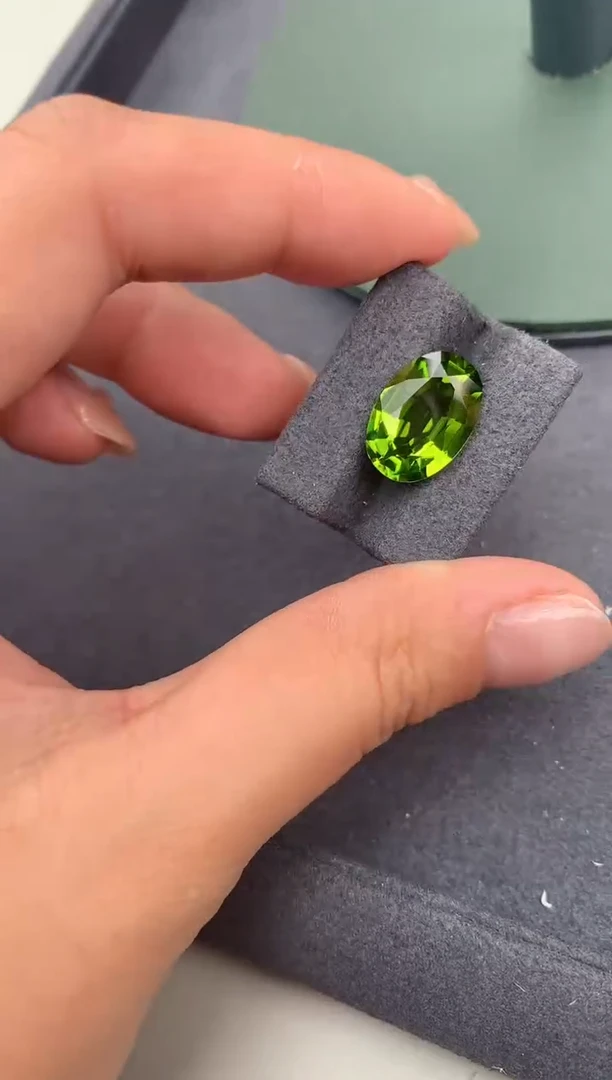 【闪购商品】橄榄石裸石未镶嵌7.1ct橄榄石