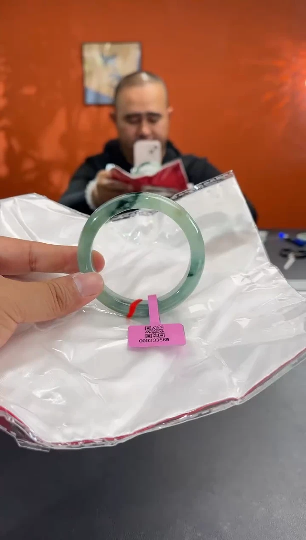 未镶嵌手镯翡翠6X        圈口57