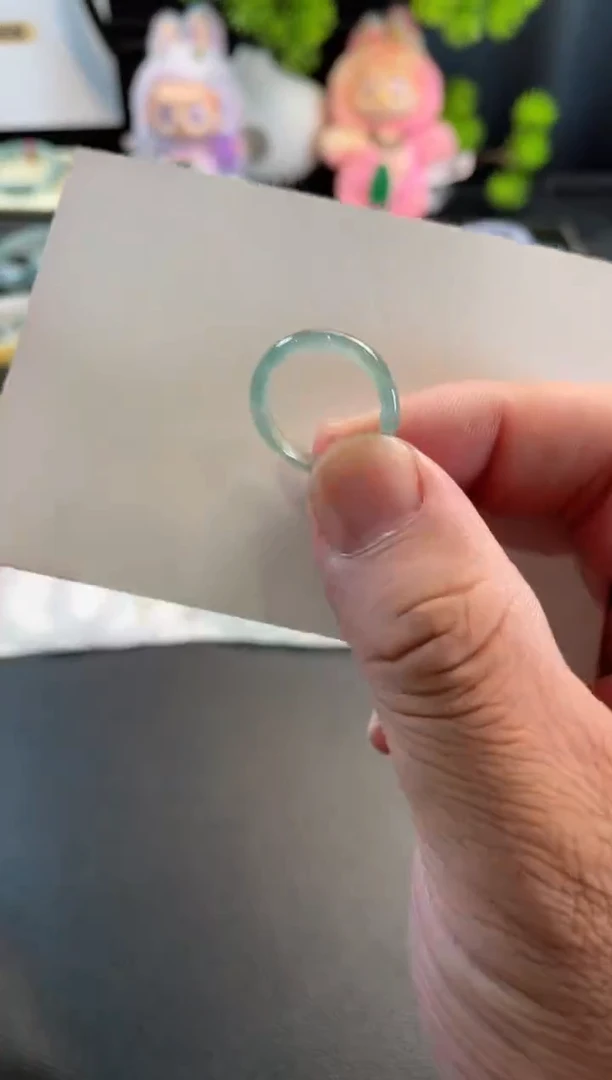 翡翠手镯未镶嵌1有瑕疵1213