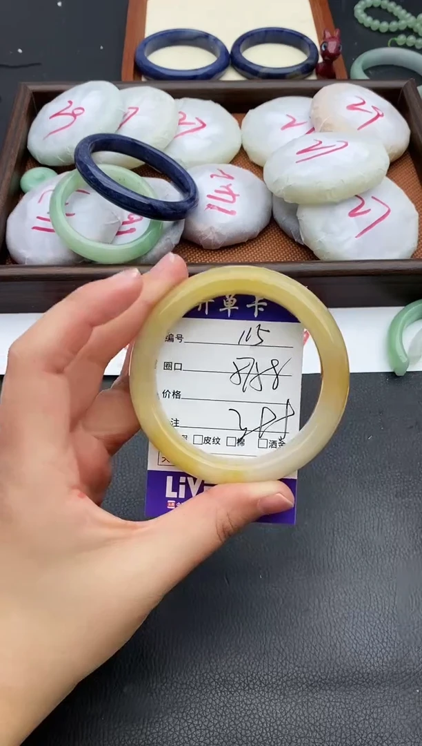 未镶嵌手镯石英质玉115+57/58