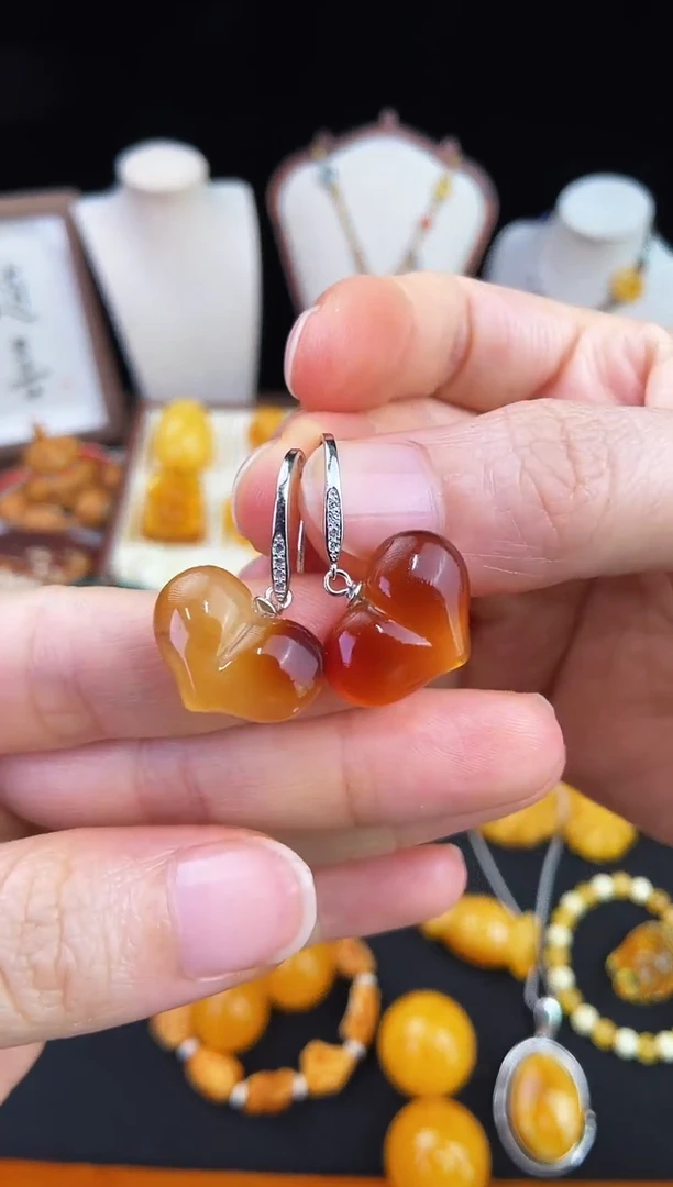 琥珀未镶嵌珠宝奇石柒月