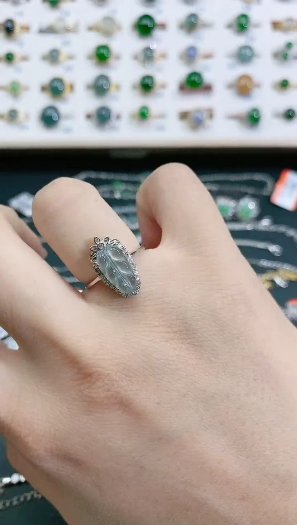 翡翠戒指银S925镶嵌天然翡翠