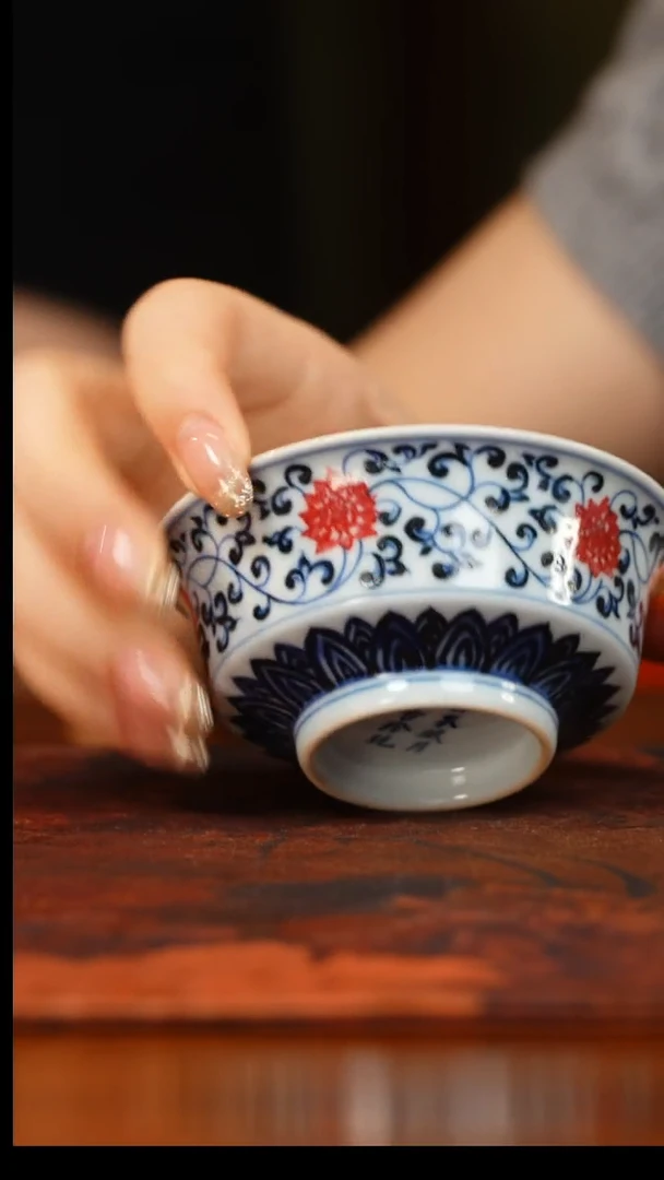 林泉风月慕古釉里红缠枝矮马蹄杯
