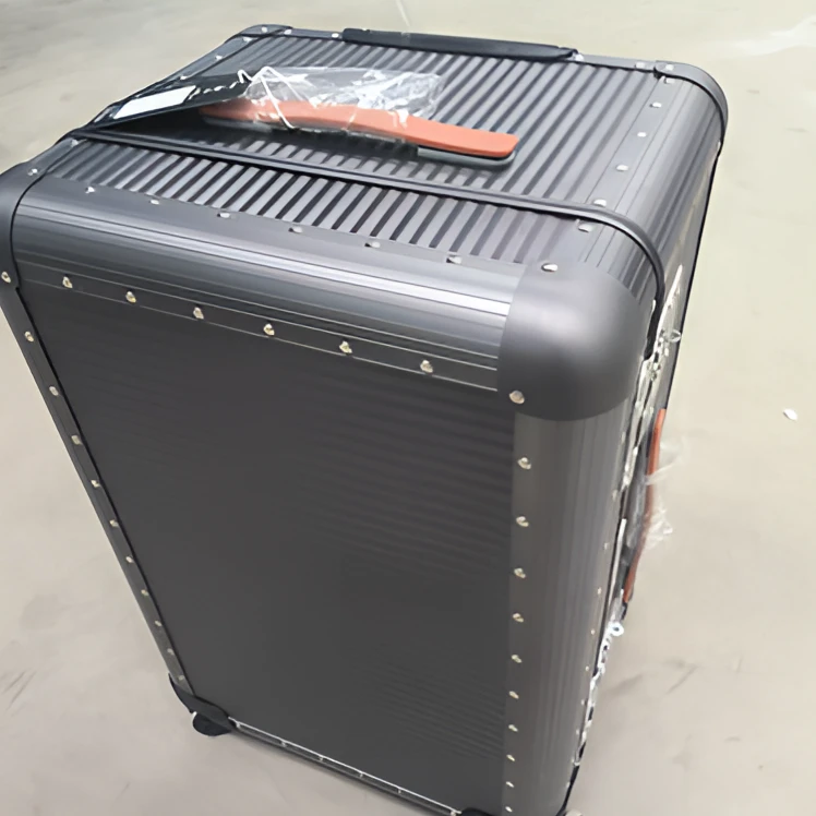 【外贸尾货】出行旅游户外飞机大容量收纳物品随身拉杆箱行李箱26寸