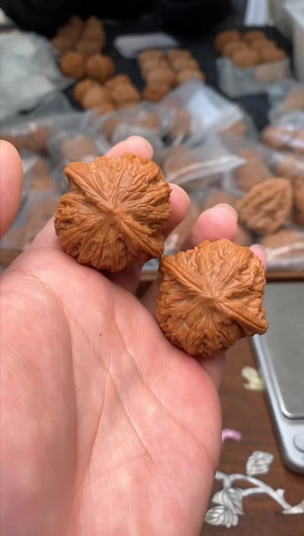 【闪购商品】文玩核桃把件G94号38尺磨盘