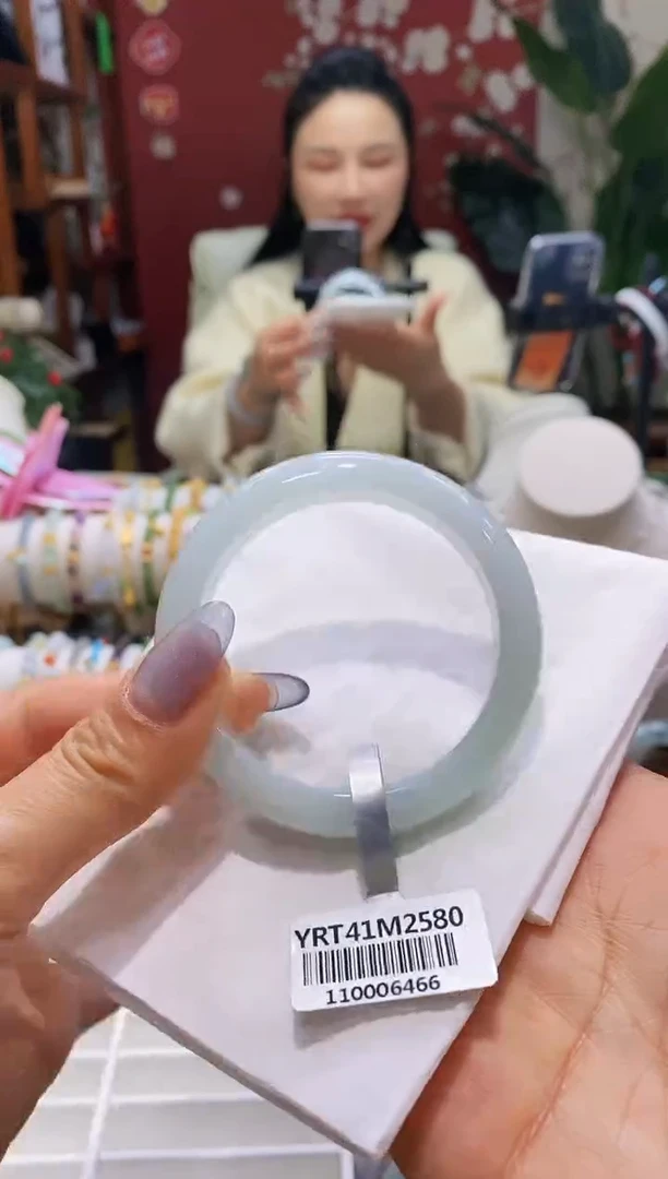 【闪购商品】翡翠手镯未镶嵌72圈口51.8/11.8*7.7