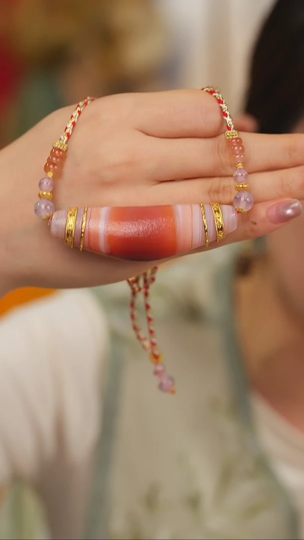 玛瑙/玉髓项链18K金镶嵌牛角珠珠项链