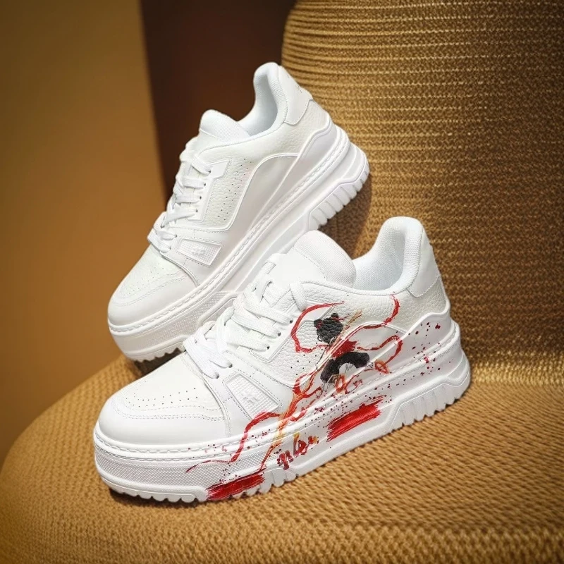 新款哪吒秋季男鞋时尚真皮百搭潮流运动小白小白2025年流行款男鞋