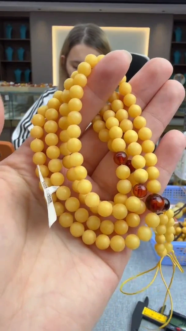 琥珀颈饰未镶嵌260秒拍号 假一罚三