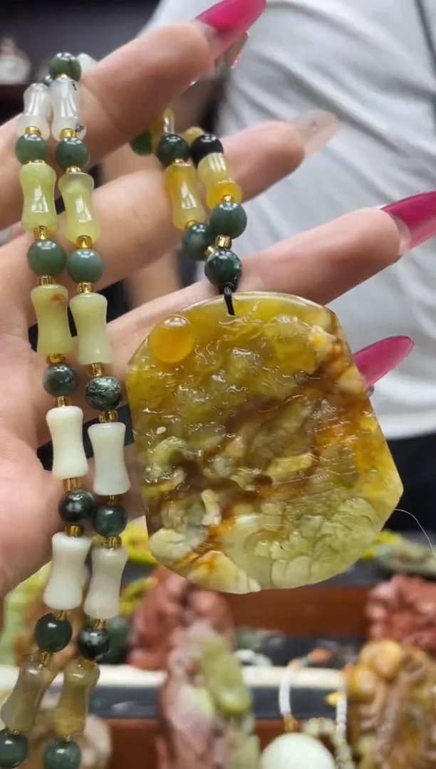 未镶嵌岫玉吊坠·