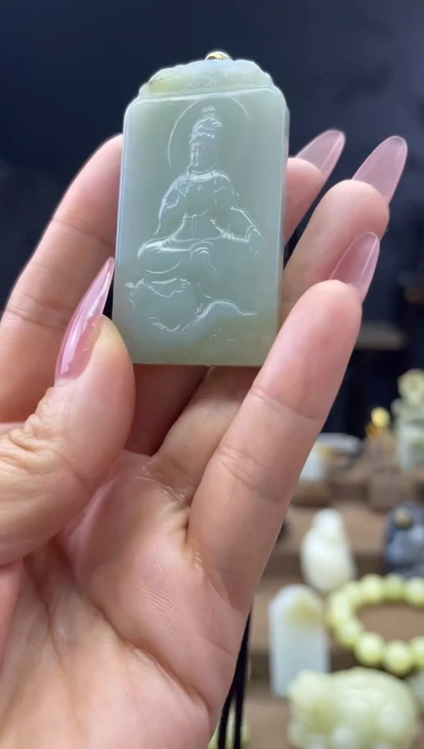 颈饰未镶嵌和田玉1