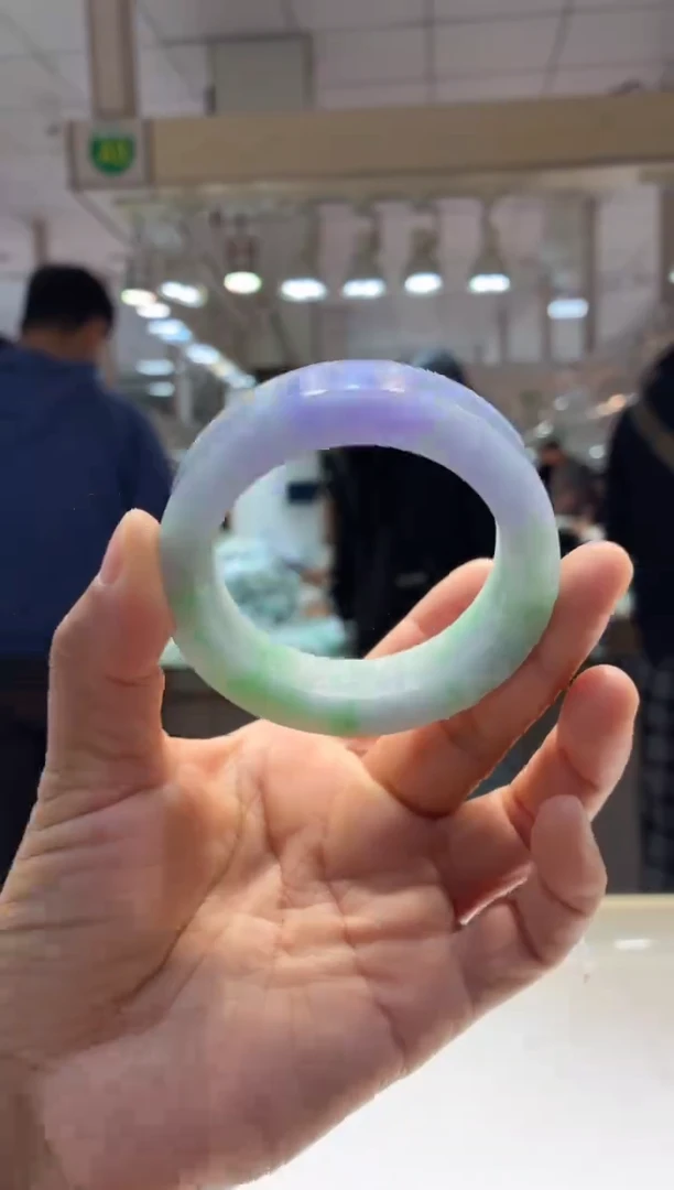 未镶嵌手镯定制翡翠53-57圈  参考价大万