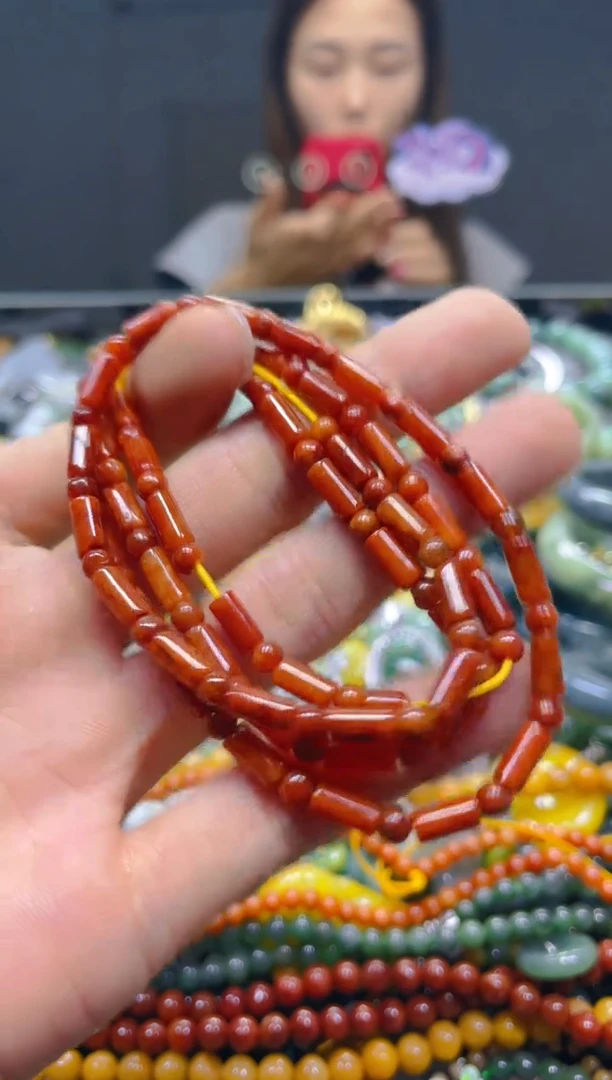 颈饰未镶嵌翡翠4MM/E/翡翠A货，一件也是批发价