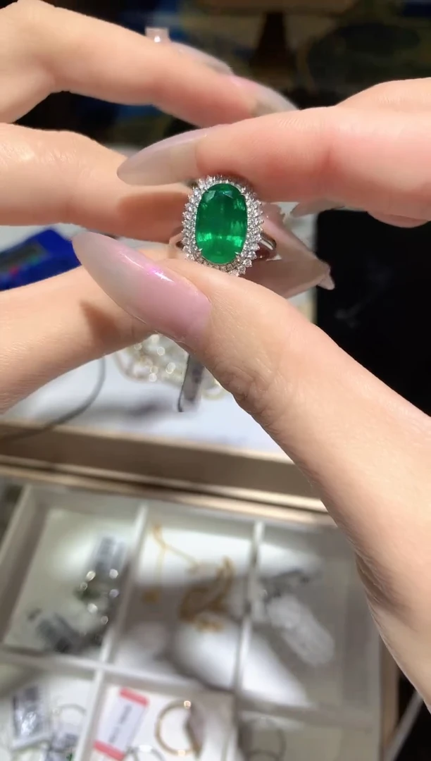 【闪购商品】祖母绿戒指18K金镶嵌GZ062  3.93克拉祖母绿戒指