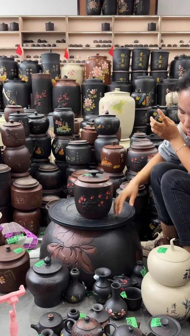 罐瑕疵茶叶罐 方尖红梅 120