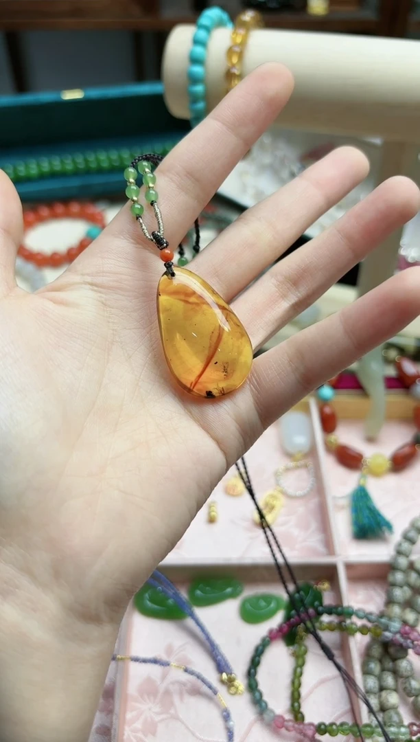 【闪购商品】琥珀裸石未镶嵌琥珀水滴吊坠*1 FB