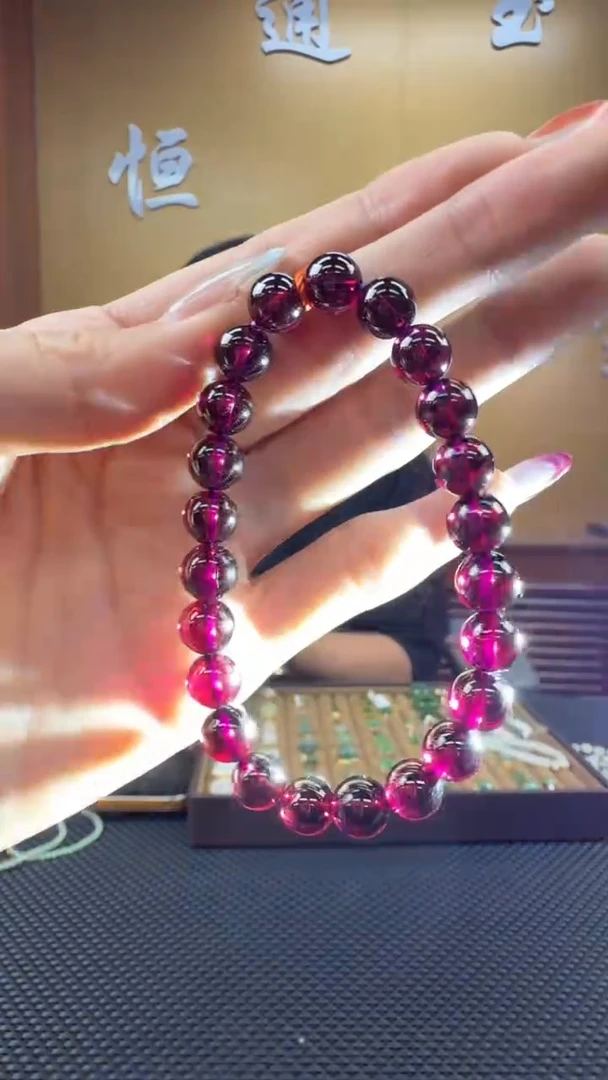 颈饰未镶嵌石榴石手串7-8mm