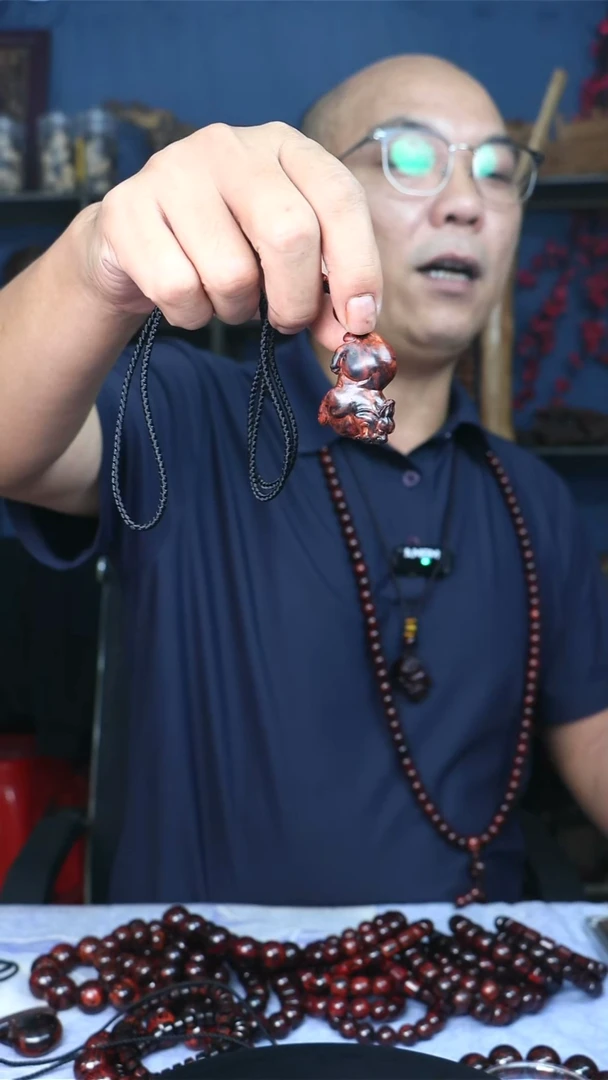 降真香吊坠海南红降