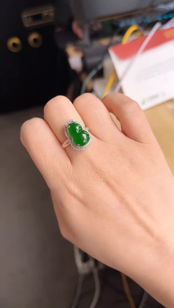 【闪购商品】翡翠戒指18K金镶嵌戒指