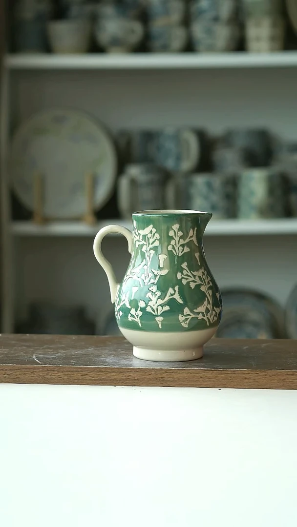 微瑕531出日浮雕花朵花瓶12cm/360ml@4-2@