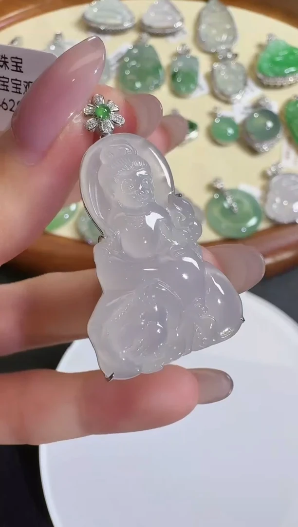 翡翠18K金镶嵌吊坠(不含链)【母亲节福利】钻石镶嵌