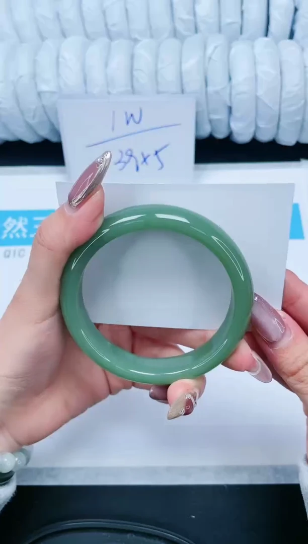 【闪购商品】石英质玉手镯未镶嵌114-52.9