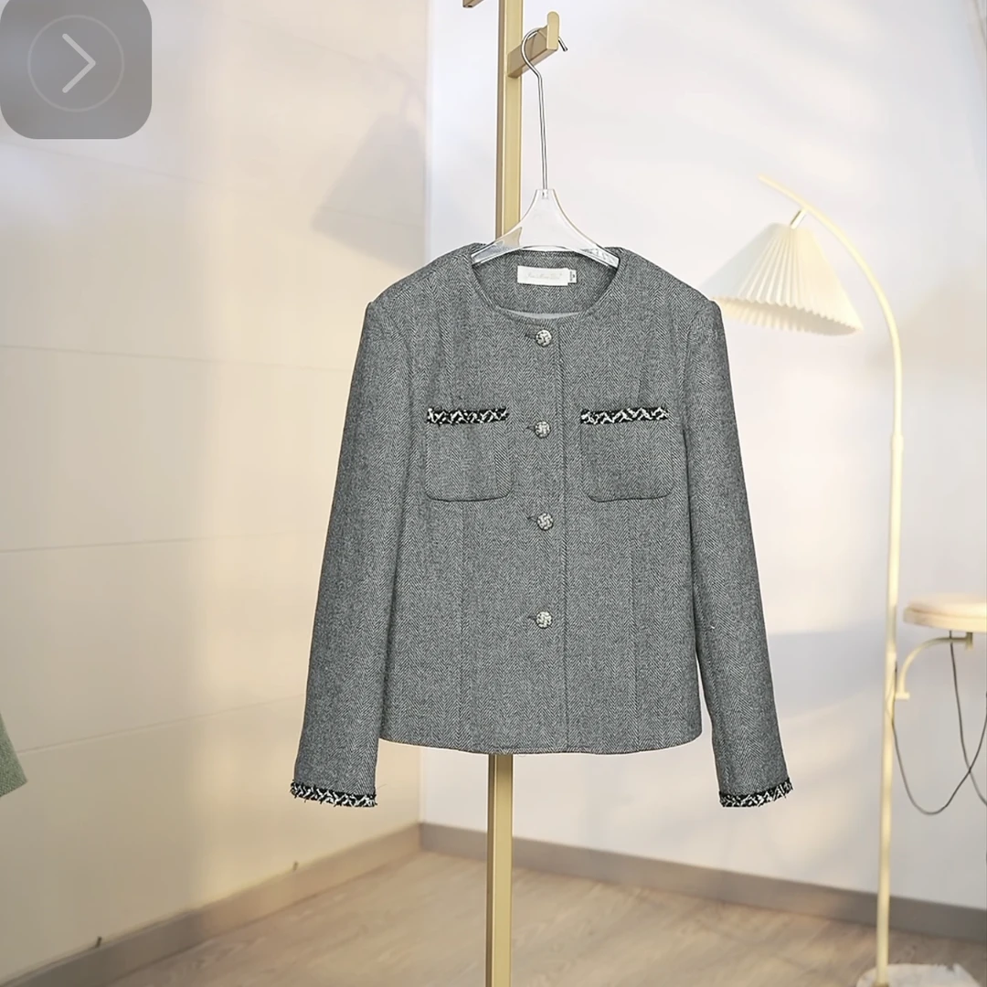 原创毛呢短外套女2024新款小香风圆领单排扣修身呢子上衣