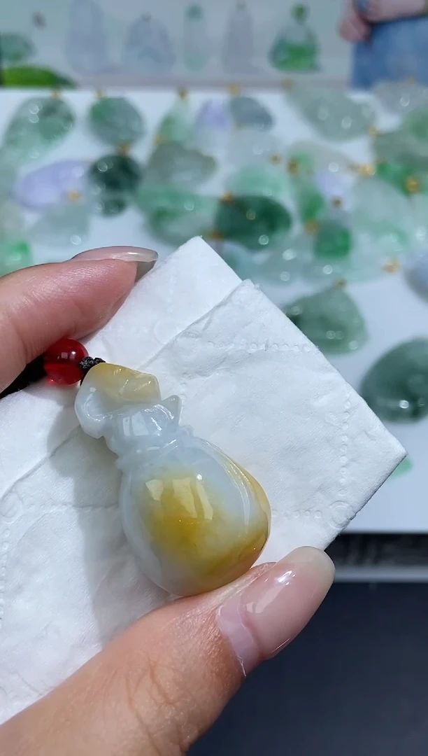 颈饰未镶嵌翡翠天然翡翠A货266