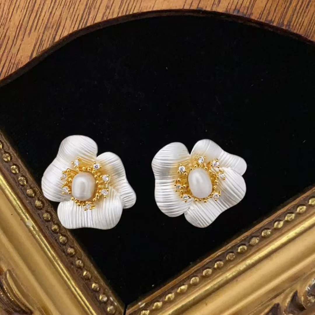 铜合金耳饰 复古风女中古饰品复古红耳钉337