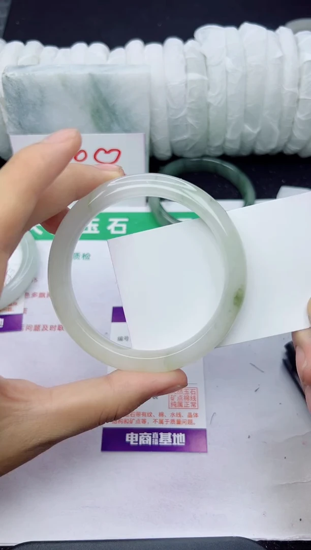 未镶嵌手镯石英质玉62-62/63