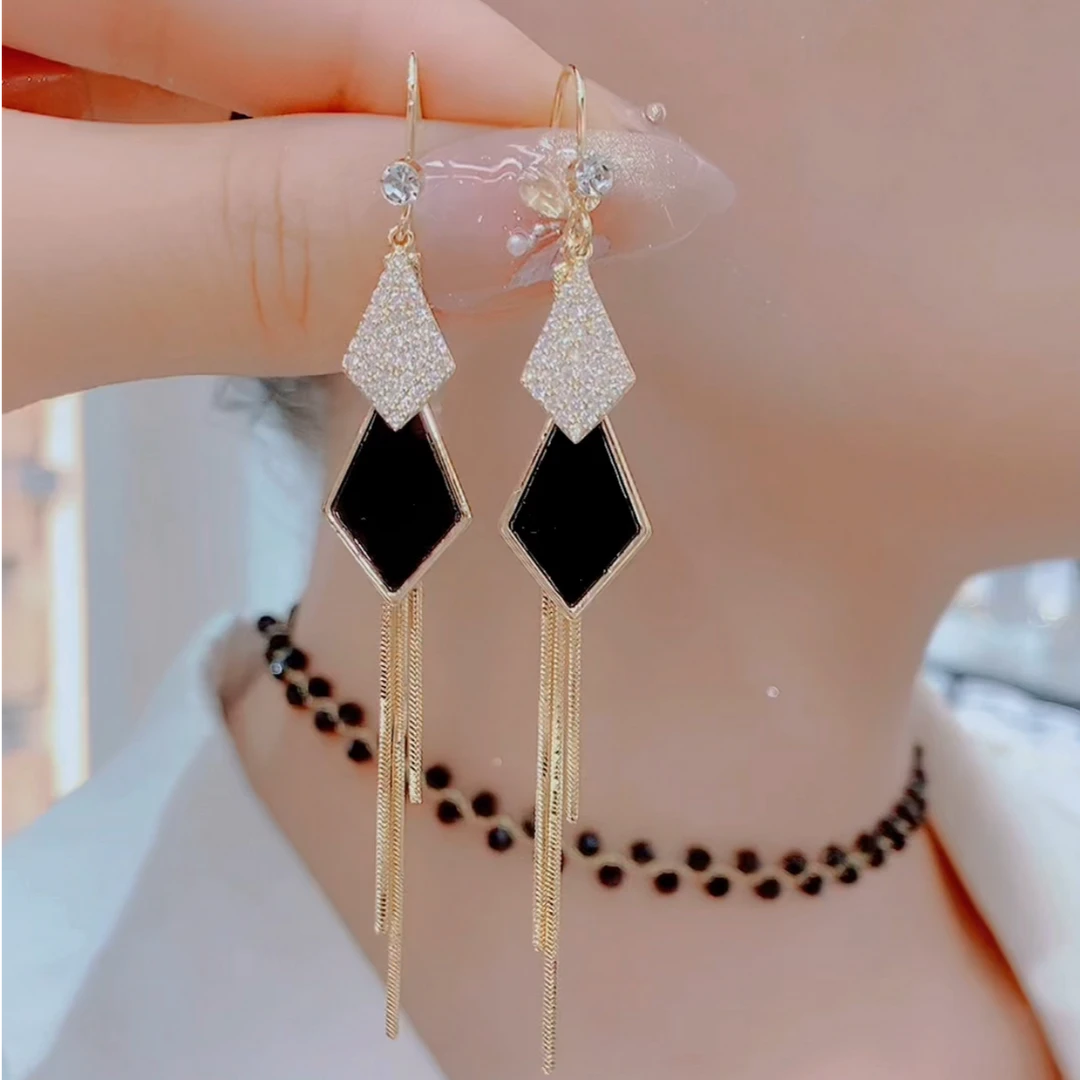 铜合金合成锆石耳饰 137黑色耳环经典几何时尚凌形水滴流苏