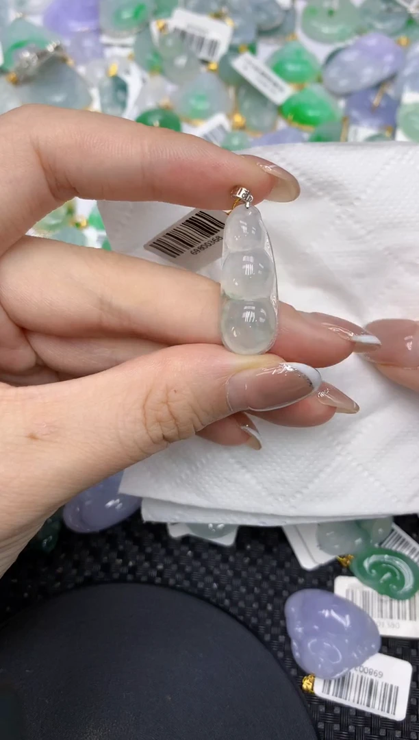 颈饰18K金镶嵌翡翠1111111