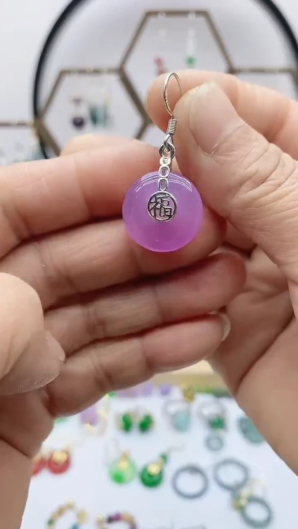 未镶嵌石英质玉（天山翠）耳饰562