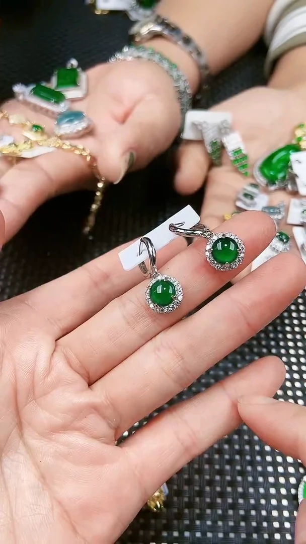 【闪购商品】翡翠耳饰未镶嵌11111111