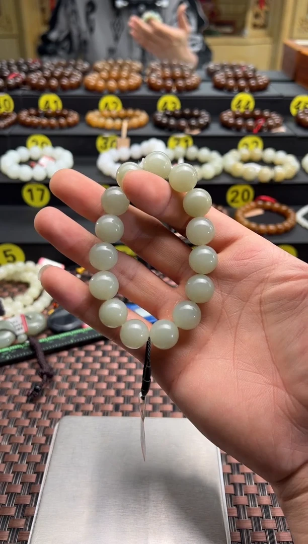 【闪购商品】和田玉手串未镶嵌青白玉卡14手串