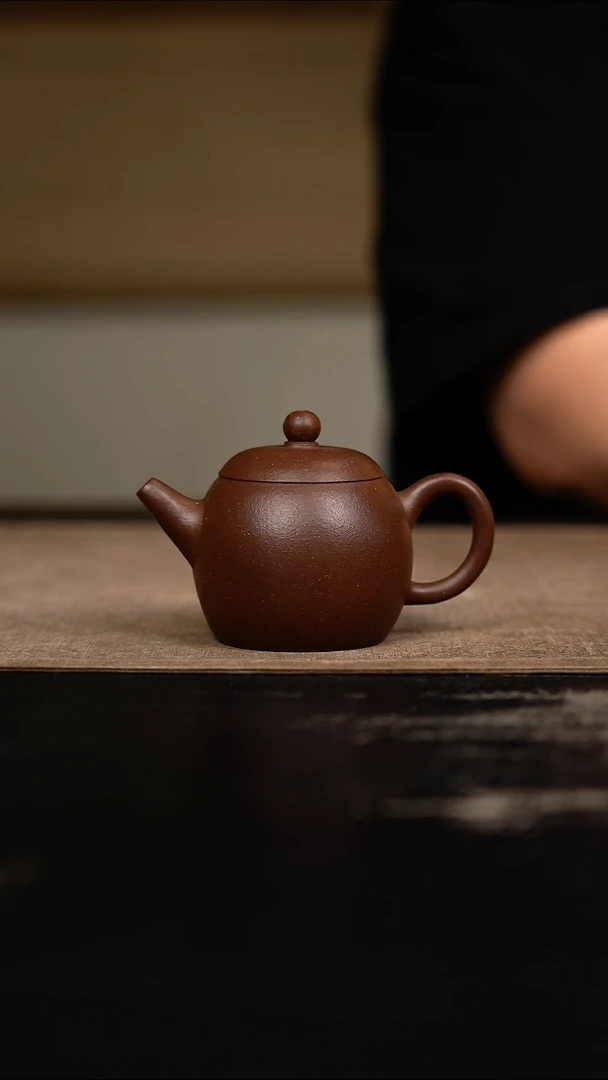 茶壶紫砂紫砂壶 巨轮 老紫泥 73cc