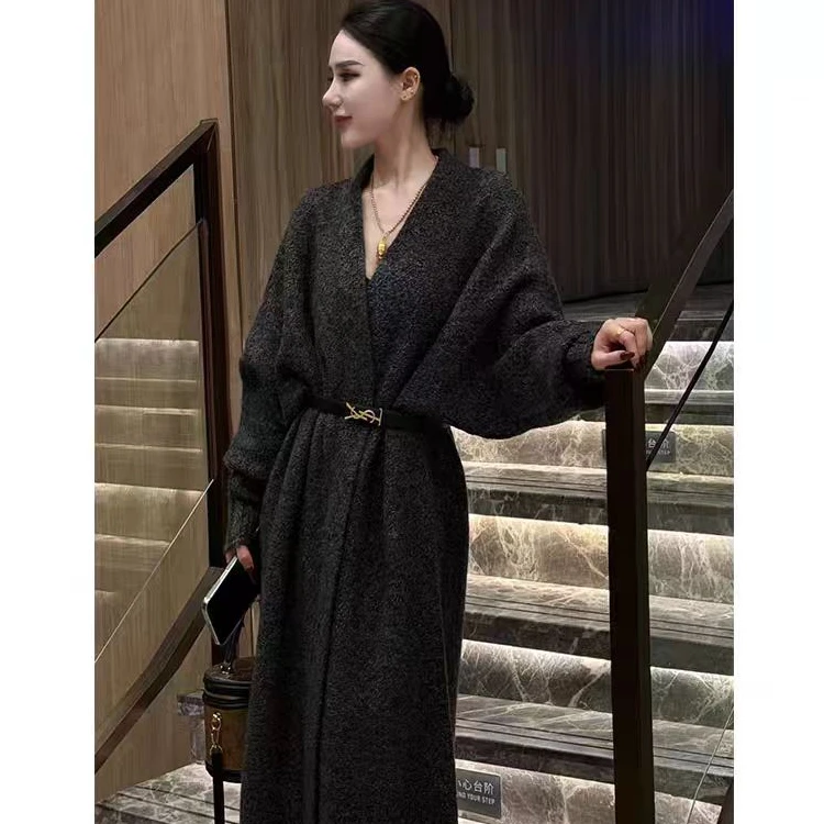 极简宽松长款连衣裙