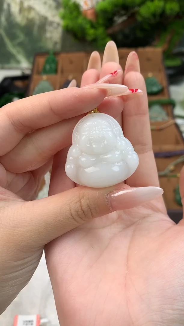 颈饰未镶嵌和田玉吊坠