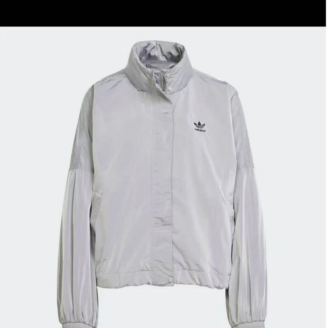 【万象城AD SWC】阿迪达斯百搭立领夹克外套 女款 灰色JD2584