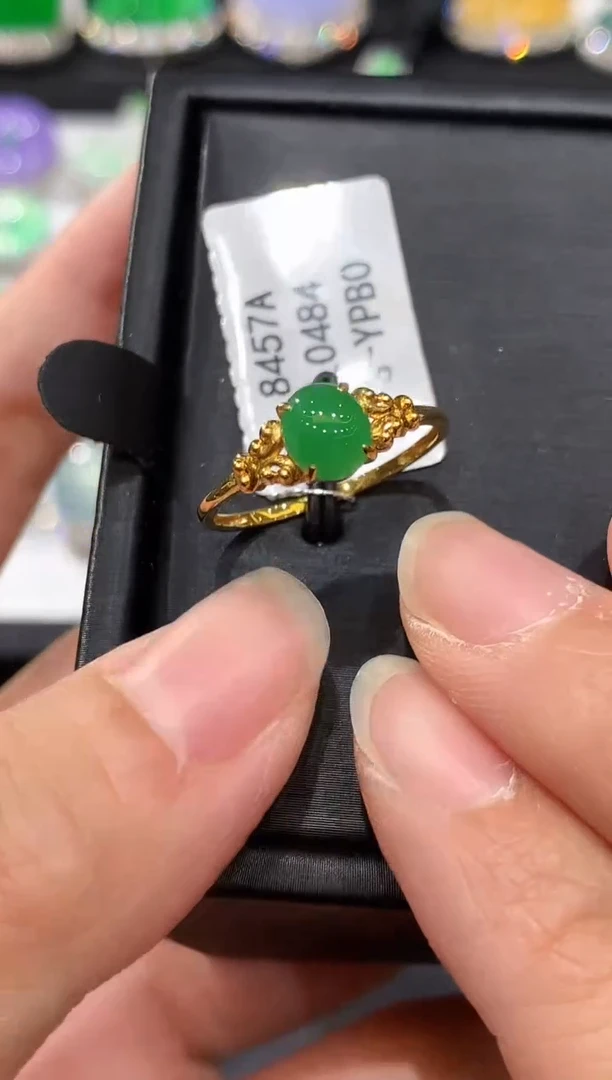 翡翠18K金镶嵌耳饰L0484多样性发其一