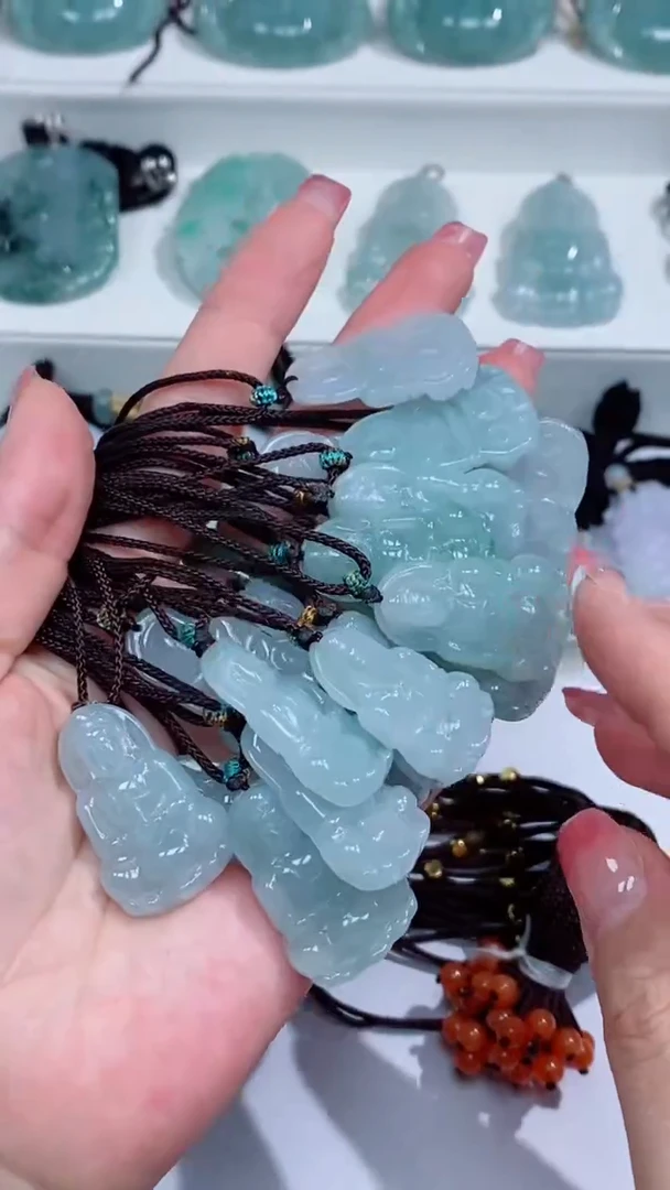 翡翠未镶嵌颈饰吊坠团购多样性发一件