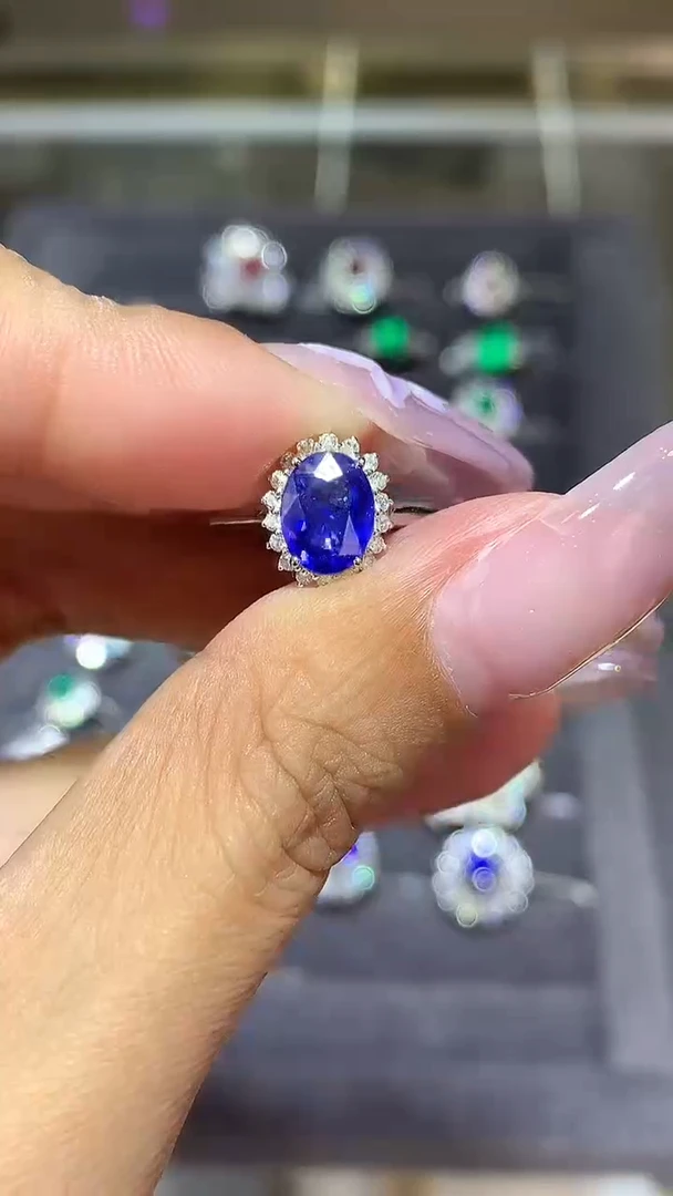 戒指蓝宝石18K金镶嵌1.49CT
