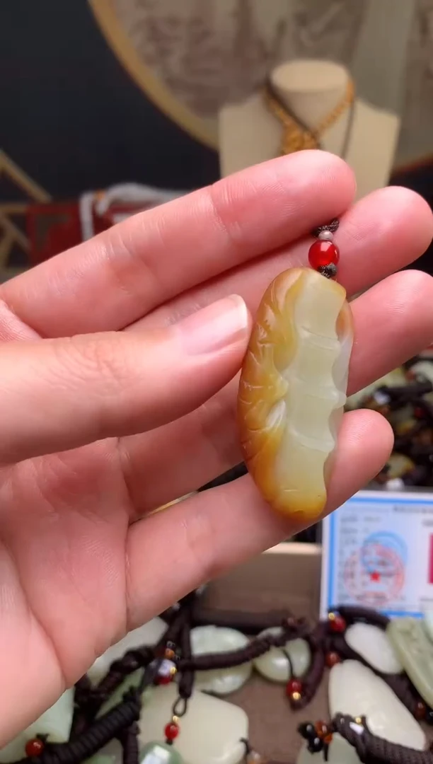 颈饰未镶嵌和田玉新疆料青海料清水和田玉吊坠